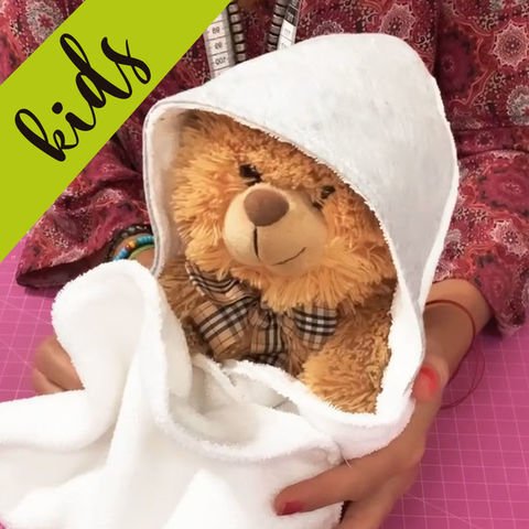 toallón con capucha para bebé recién nacido