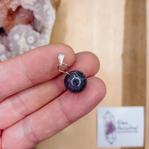 DIJE ESFERA DE FLUORITA VIOLETA